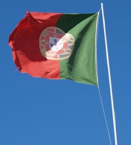 portugal-flag-900706-m