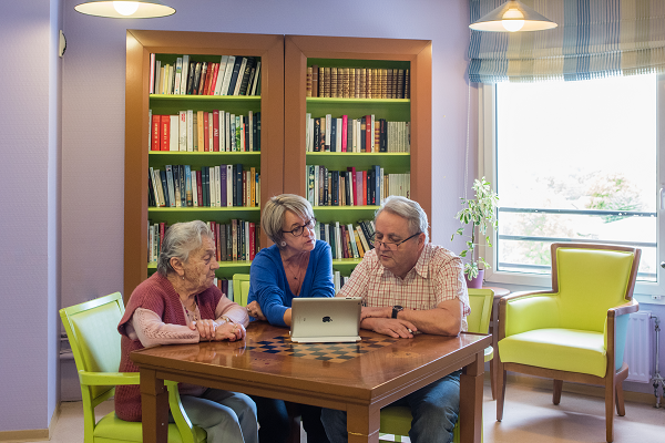 Seniors Connectés - Korian - Baromètre européen du bien-vieillir