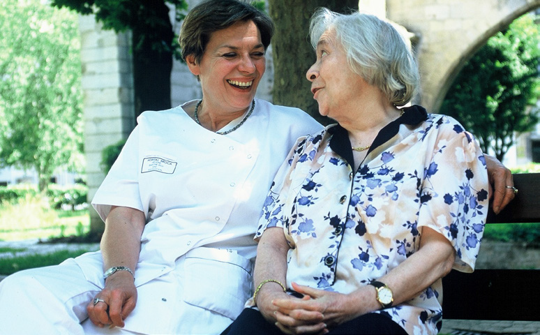 + de vie - solidarité pour les personnes âgées hospitalisées