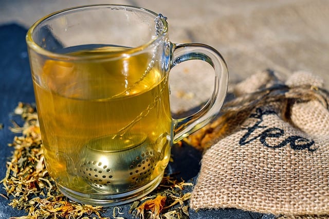 Tasse de thé contre Alzheimer