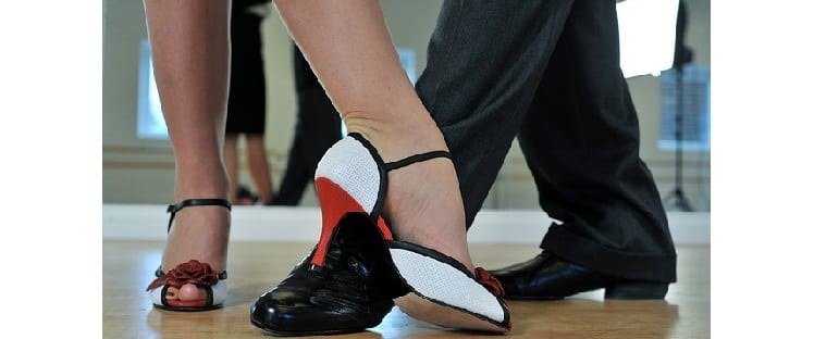 Danse - Personnes âgées - Loisirs - Activité physique - Une