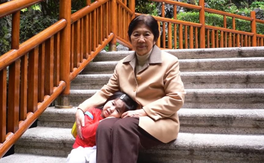 Emma Yang et sa grand-mère