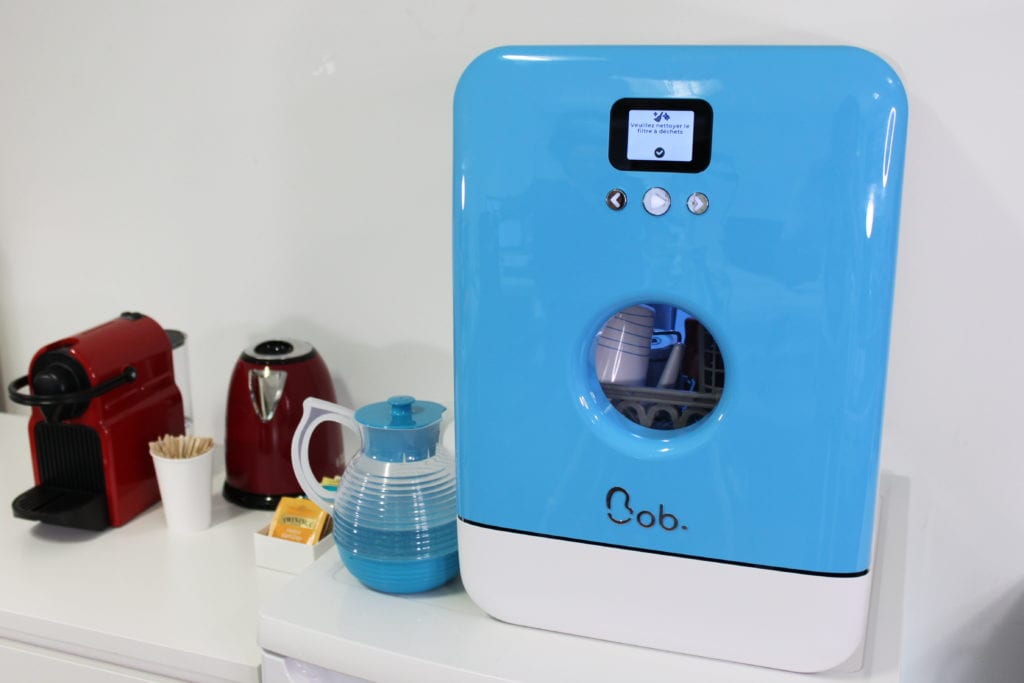 VIDÉO - Bob, le lave-vaisselle portable sans arrivée d'eau made in France