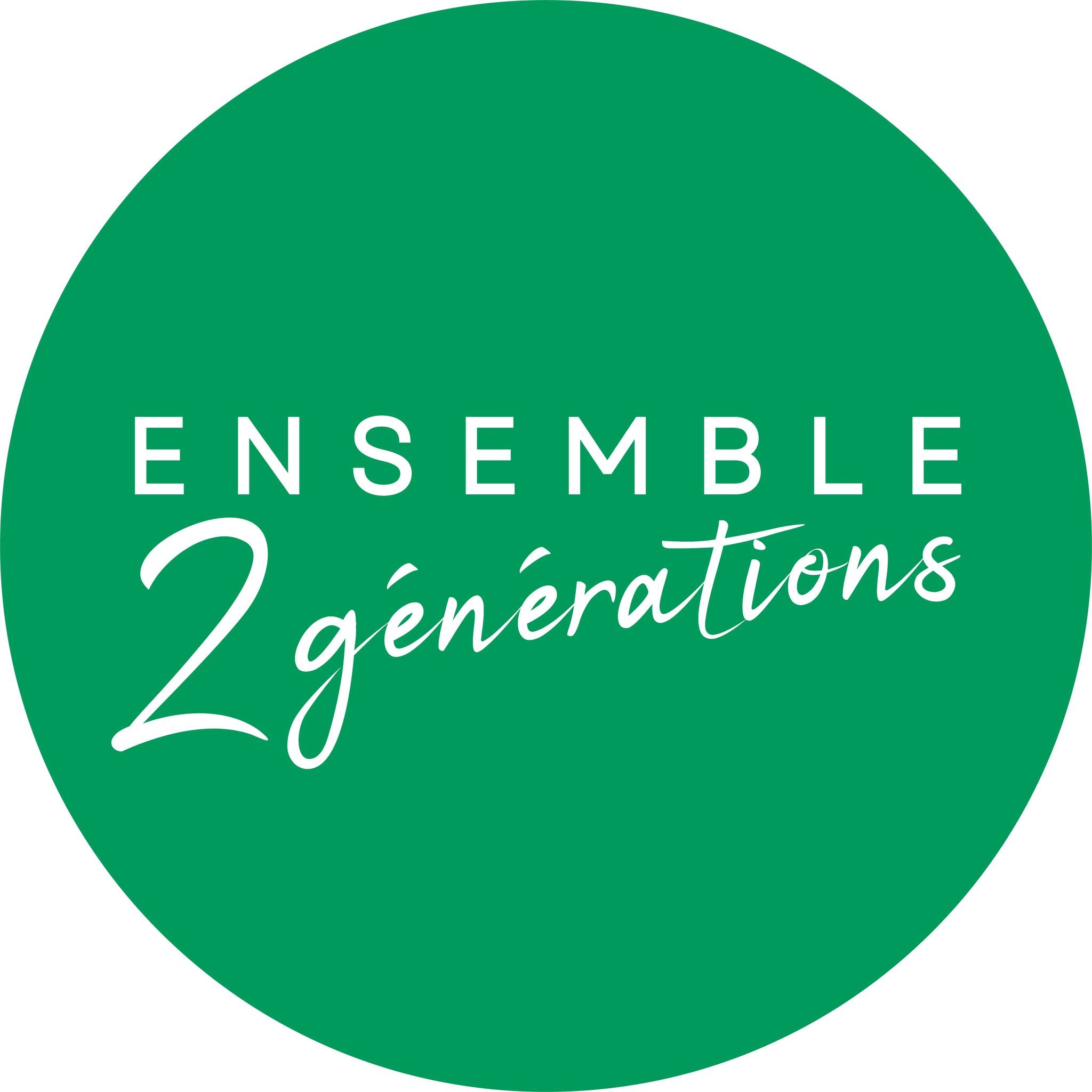ensemble 2 générations cohabitation intergénérationnelle 