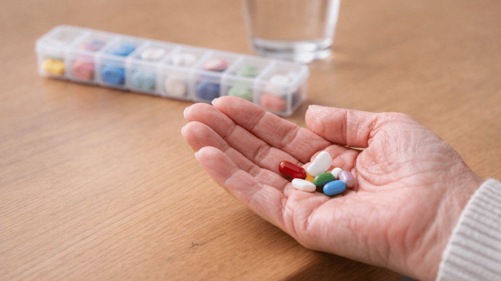 Moins de médicaments en EHPAD : ce que révèle l’étude RETREAT-FRAIL sur les antihypertenseurs -
polymédication