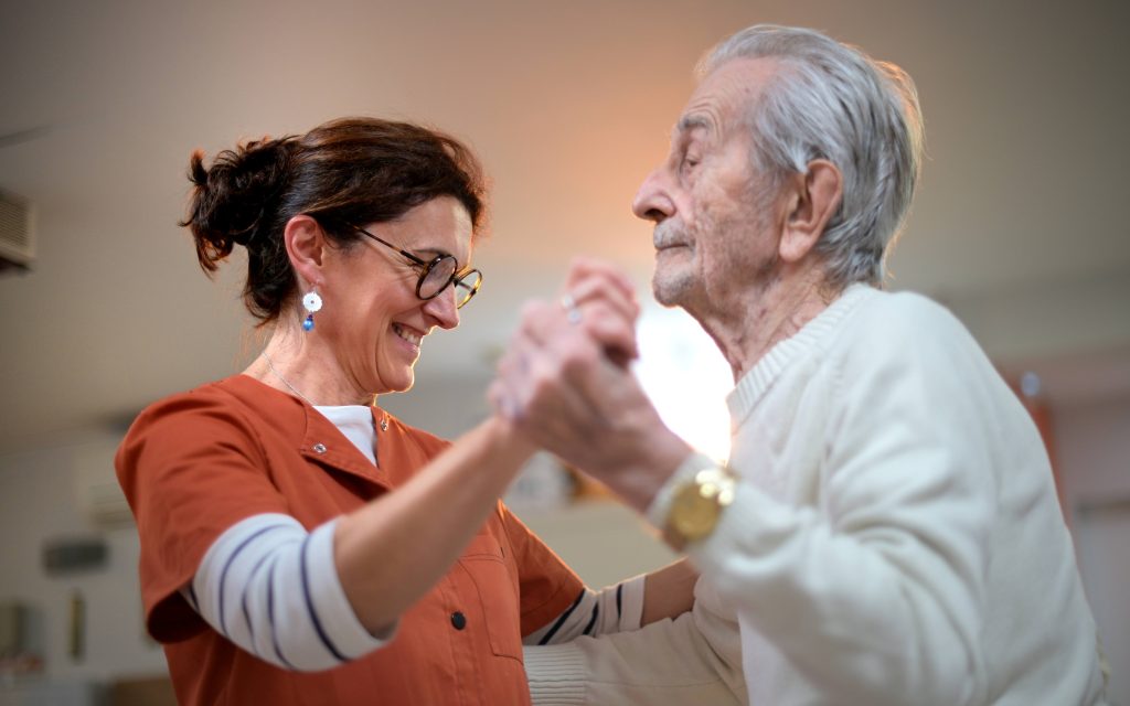 ehpadons nous - associations vieillissons - art et culture en ehpad - seniors - culture