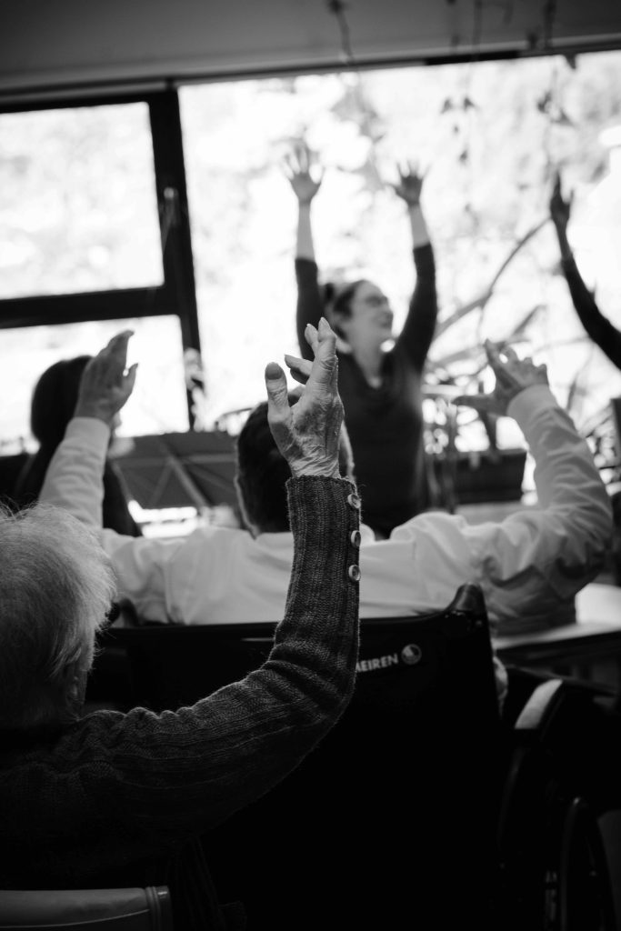 représentations artistiques en maisons de retraites ehpad établissements seniors 