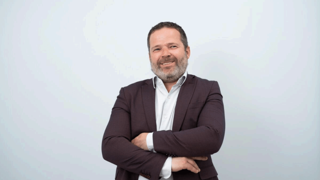 Nicolas Brillard rejoint le réseau Les Bienveillants après plus de vingt ans dans les services et le transport