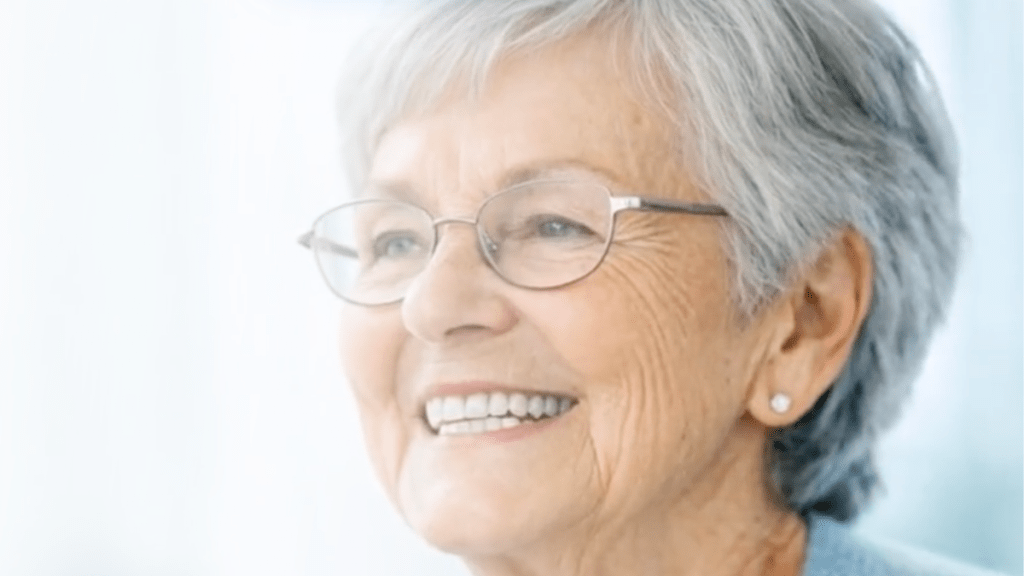 agely isolement seniors IA vocale innovation bien-vieillir. IA conversationnelle
